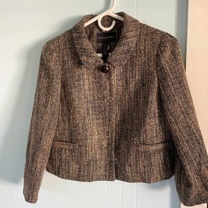 Two piece Banana Republic woman skirt suit, size 4